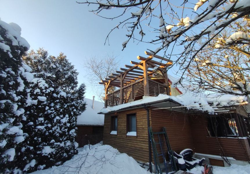 Строительство деревянной террасы балкона "123" - фото 1